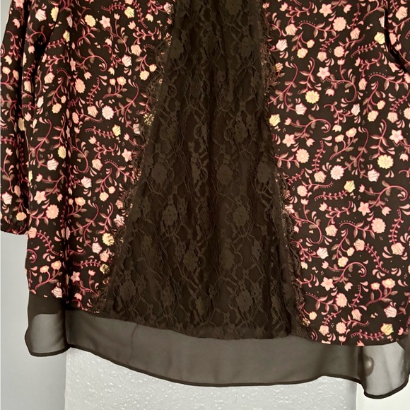 LC Lauren Conrad Floral V-Neck Blouse - Pink and Cream Size XL - Picture 8 of 13